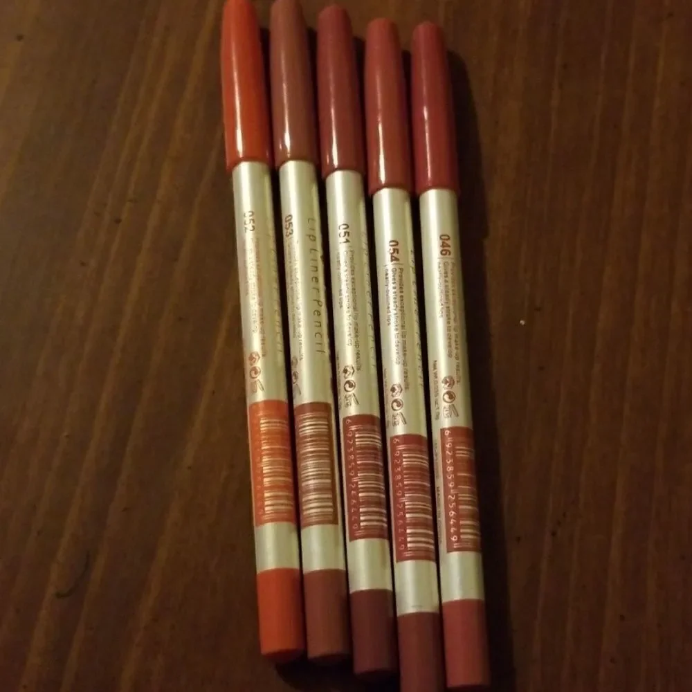 Lip liner